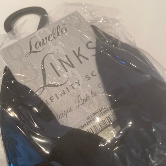 NWT One Black Infinity Scarf - Picture 2 of 4